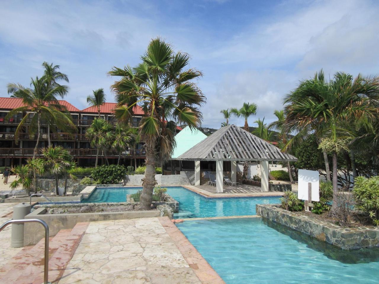 Luxury Beachfront - One Step To Sapphire Beach East End  外观 照片